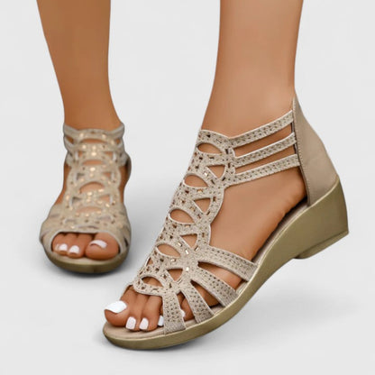 Milo Flat Sandals Women | Comfortable Black and White Options 3