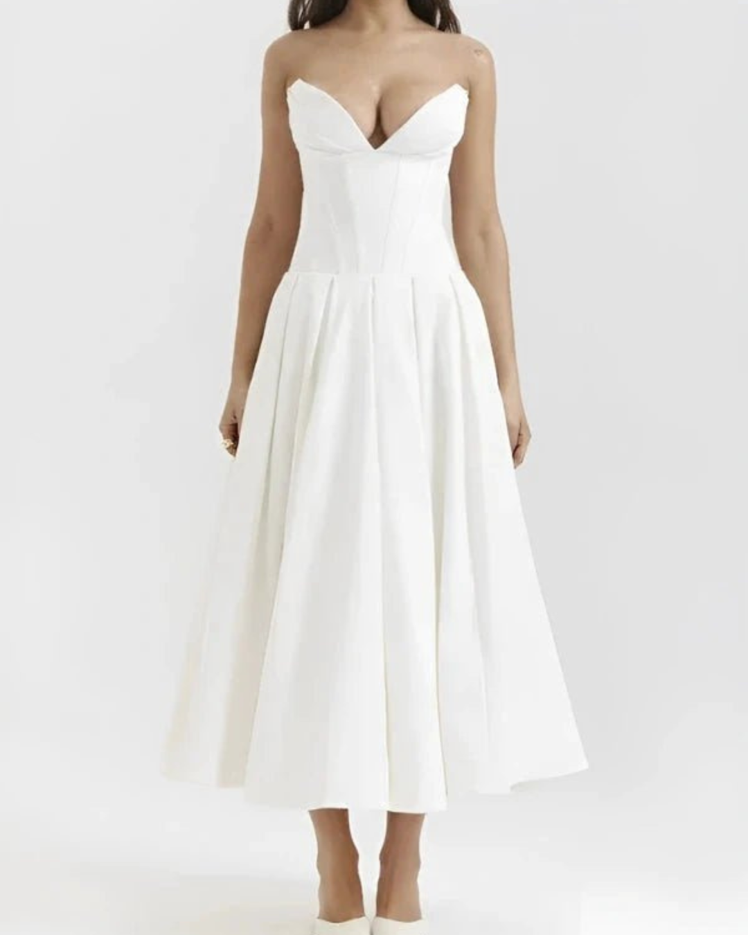 Laarni Maxi Dress | Sculpted Bodice, Voluminous Skirt, Elegant for Special Occasions