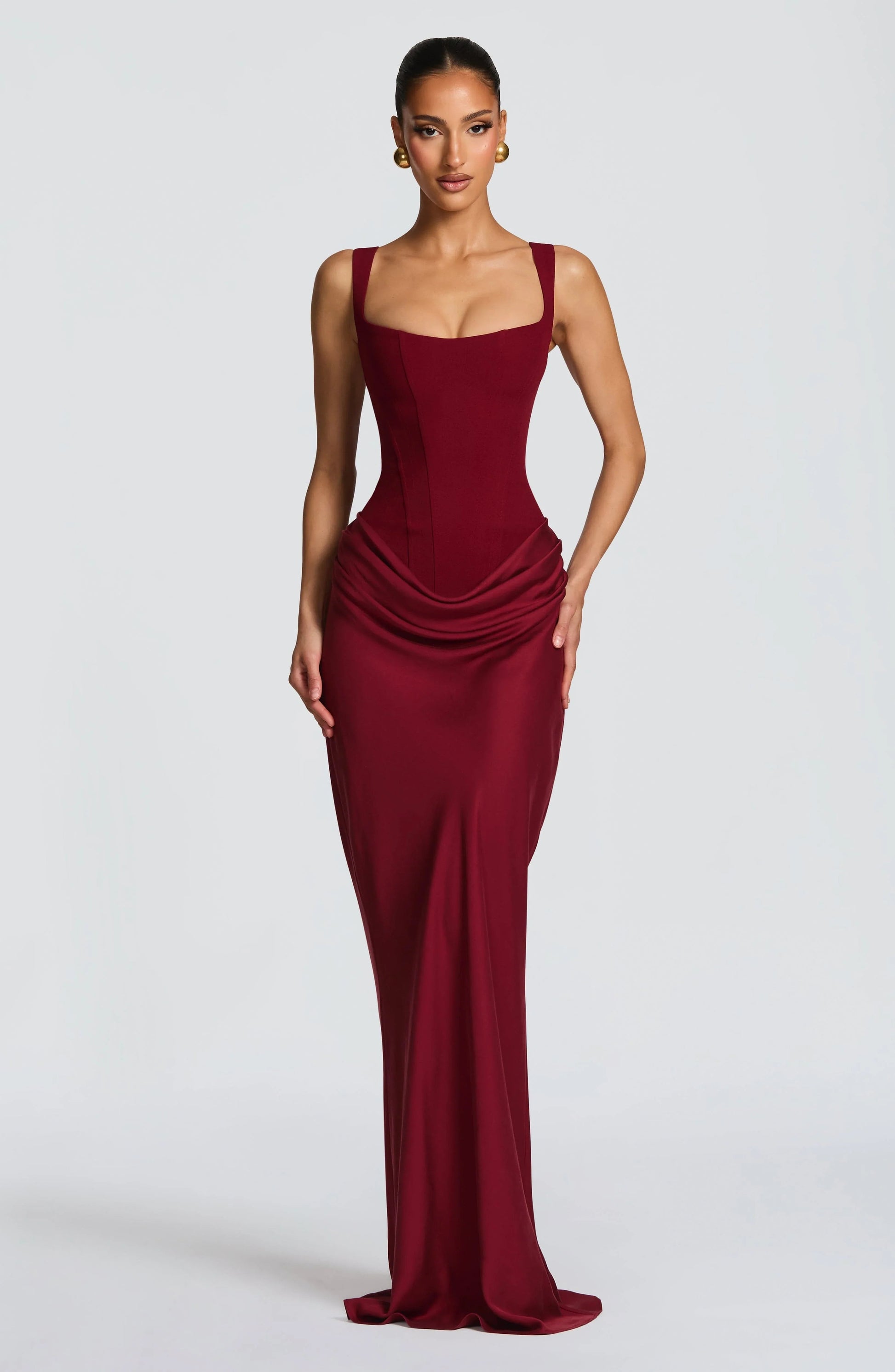 Wina Bodycon Dress | Backless, Elegant Design for Women 10
