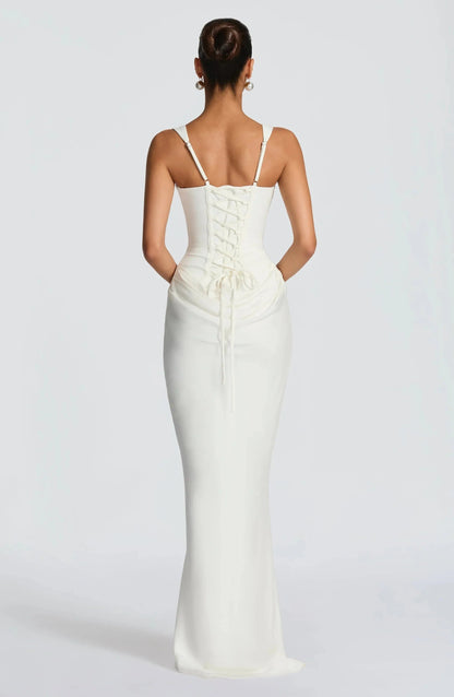 Wina Bodycon Dress | Backless, Elegant Design for Women 8